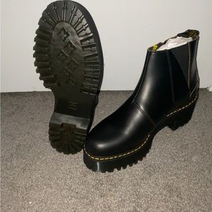 Dr. Martens Rometty II black boots